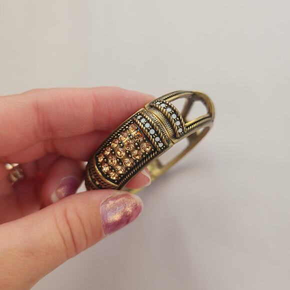 Heidi Daus Bangle Bracelet Hinge Old Gold Bronze White Crystal Age Of elegance - Picture 7 of 12